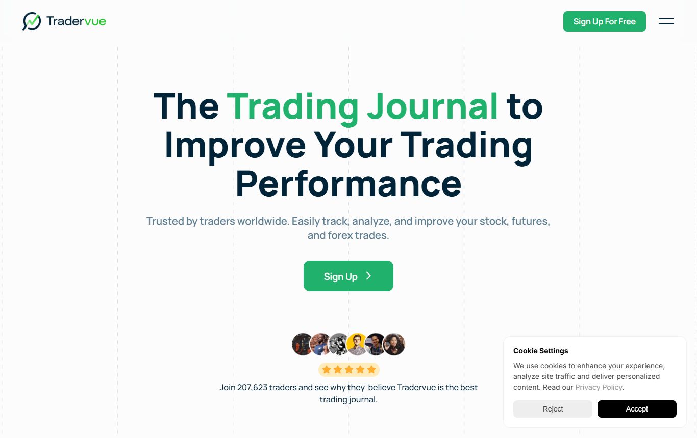 Tradervue homepage describing a trading journal to improve trading performance